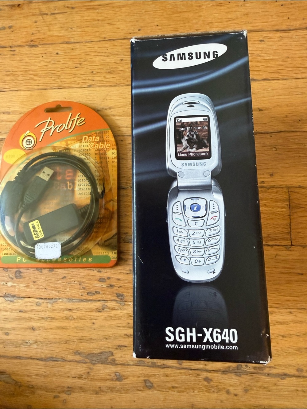 Vintage Samsung SGH-X640 Retro Flip Phone In Original Box with Prolife Data